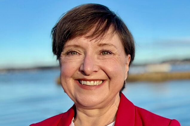 Elizabeth Carr-Ellis